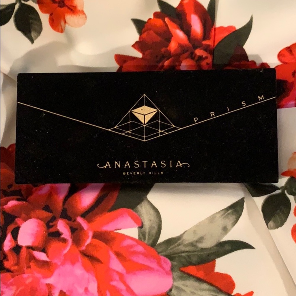 Anastasia Beverly Hills Prism